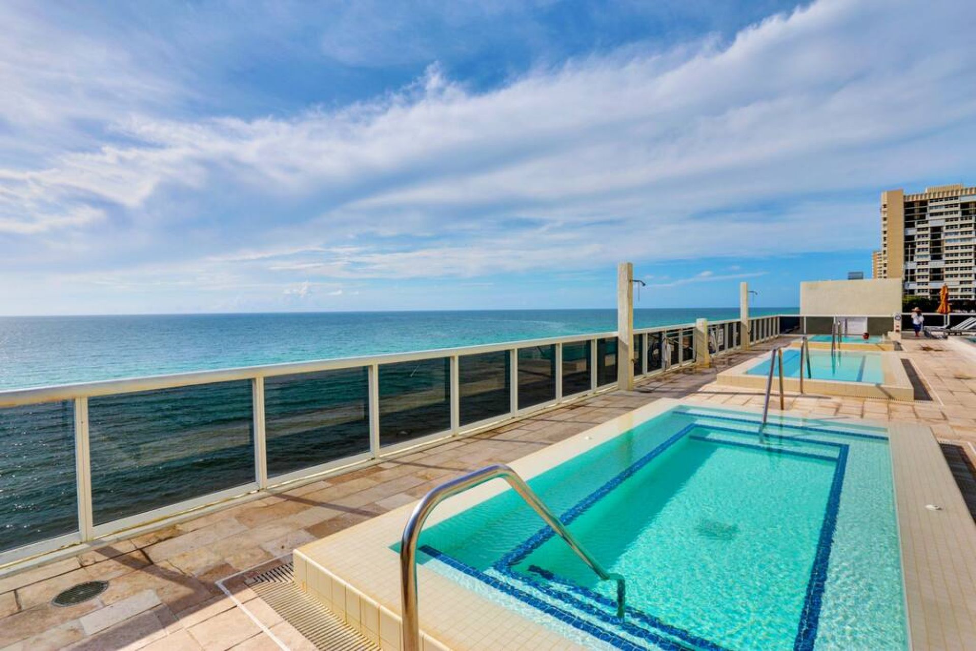 Beach Club 2803